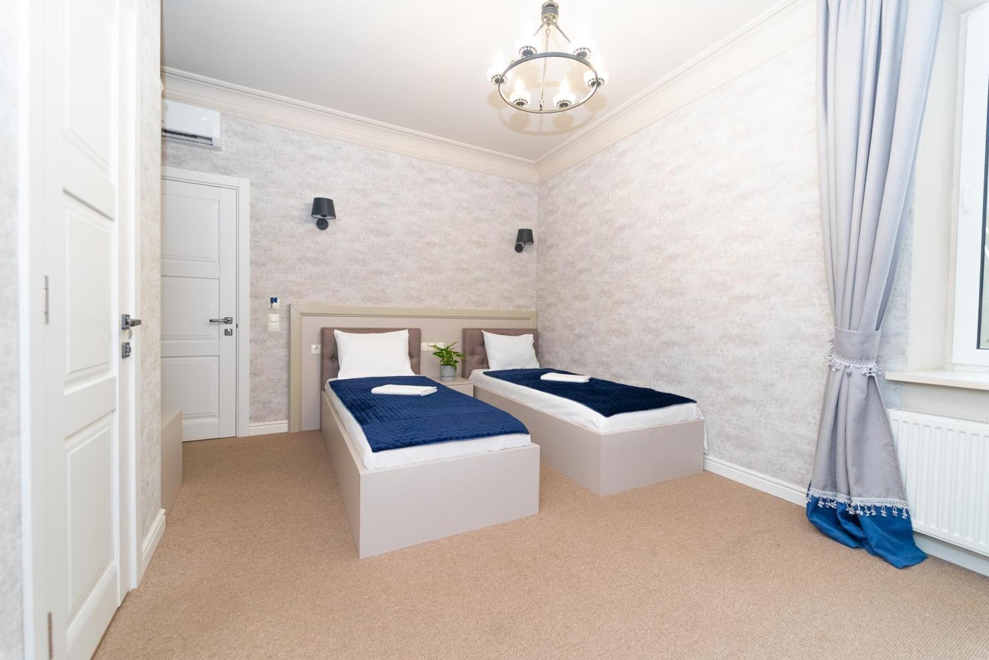 Maner Hotel Oldenburg Bagian luar foto